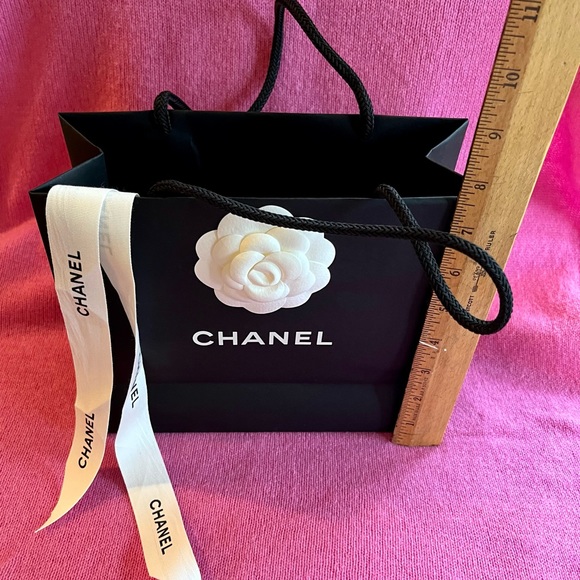 Chanel Shopping Bag and Chanel Ribbon - Picture 14 of 16